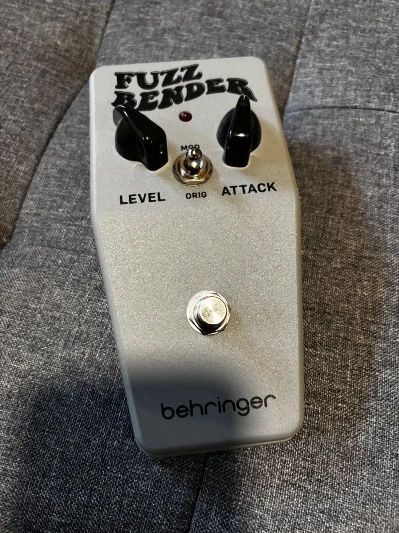 Behringer Fuzz bender Effekt pedál
