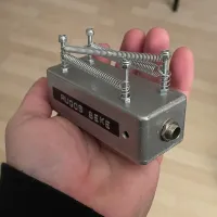 Egyedi készítésű Rugós rezonátor doboz Efecto - Makadámiadió [February 6, 2026, 9:03 pm]