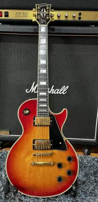 Gibson Les Paul Custom Electric guitar - Dzsúdasz Priszt [Today, 3:48 pm]