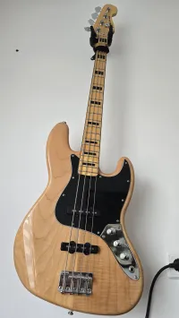 Squier Jazz bass modified