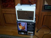 Vox Brian May VBM-1