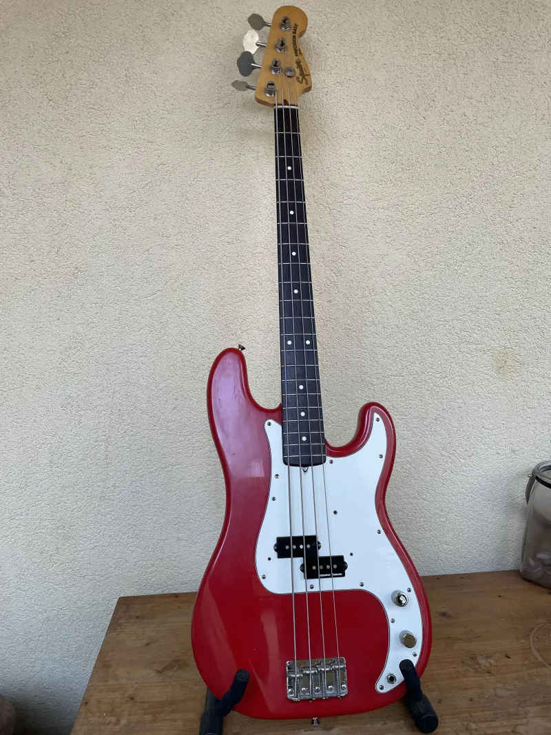 Squier SQ Basszusgitár
