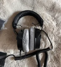 Beyerdynamic DT 990 Pro Stúdiófejhallgató - Clayton [Ma, 09:39]