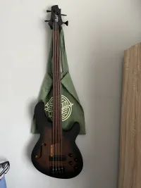 Cort B4FL-MHPZ-OPTA Bajo fretless