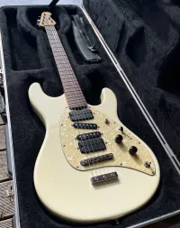 Music Man EBMM Steve Morse HT WHITE 2001