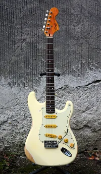 Squier Stratocaster Relic