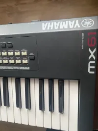 YAMAHA MX 61