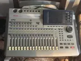 Akai Professional DPS 16 Digitális házi stúdió - Ludvig József [Tegnap, 09:50]