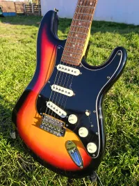 Blond STR 2 Stratocaster Electric guitar - András Lupek [Yesterday, 4:04 pm]