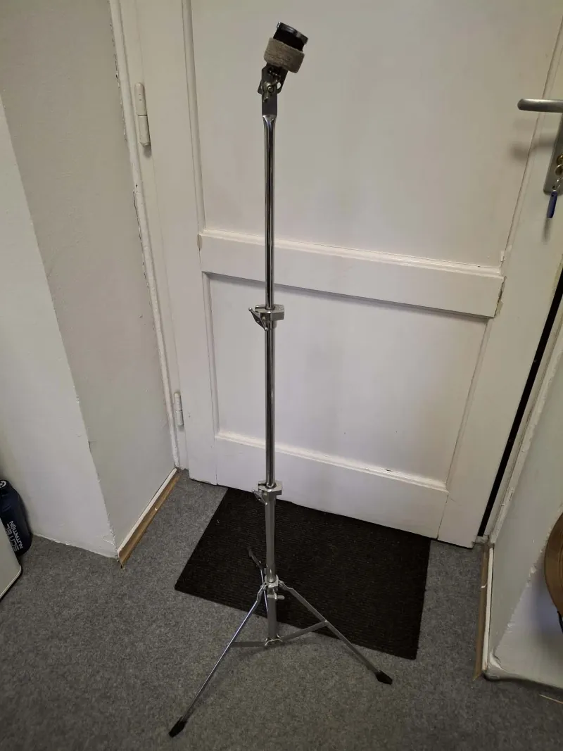 -  Cintányér állvány