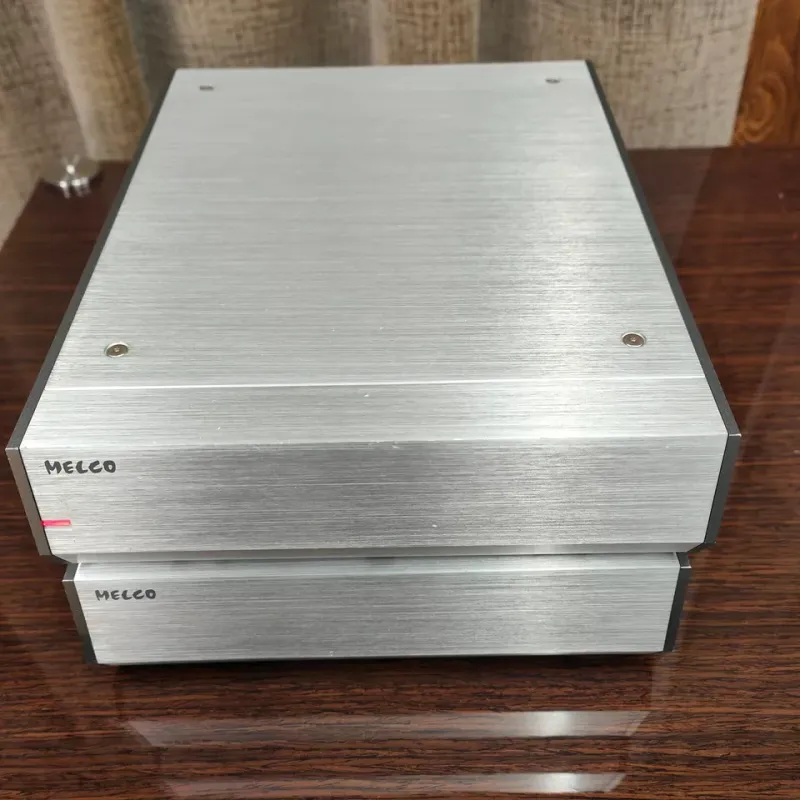 - Melco S10 Network Switch 2500EUR Power amplifier