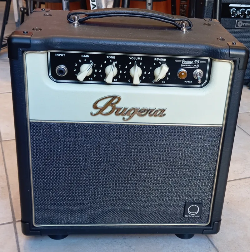 Bugera V5 Infinium Röhren-Gitarrencombo