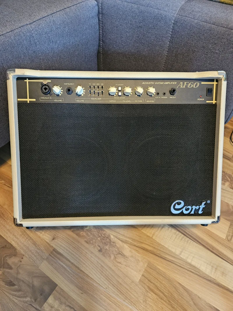 Cort AF60 Akusztikus gitárerősítő