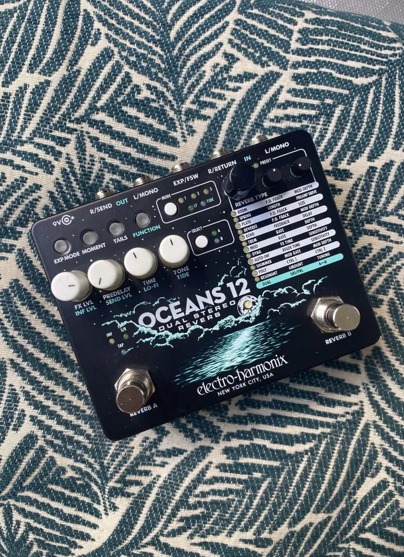 Electro Harmonix Oceans 12 reverb Pedál