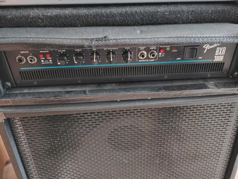 Fender  Bass guitar amplifier