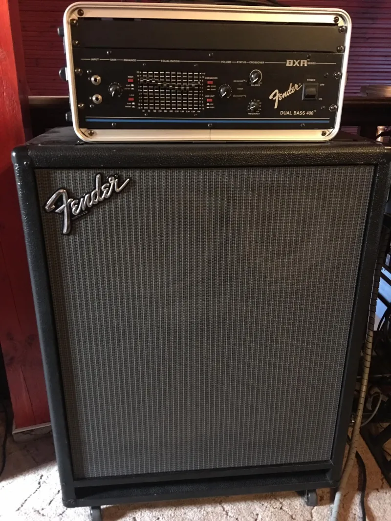 Fender BXR 400 Cabezal y caja de bajo