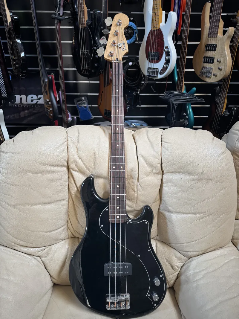 Fender Dimension 4 Basszusgitár