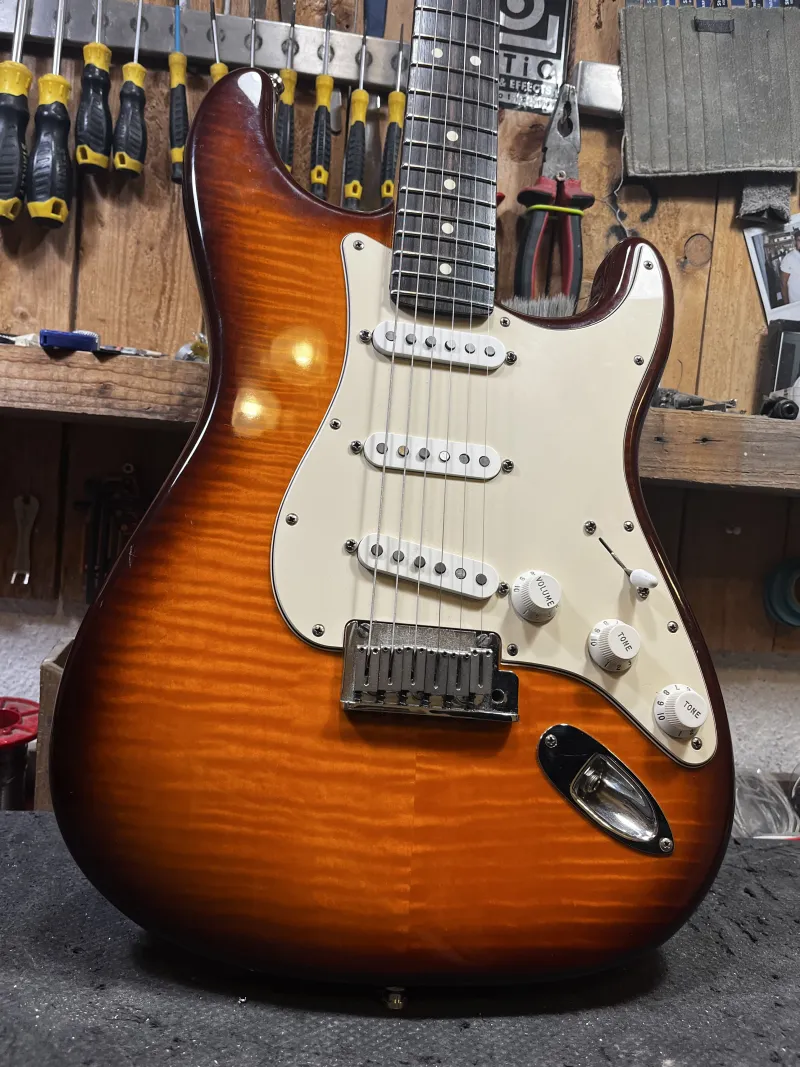 Fender Stratocaster American Standard - Special edition Electric guitar