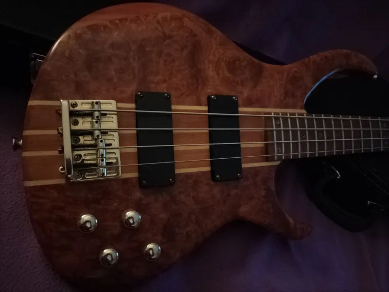 Harley Benton BZ-széria Bass Gitarre