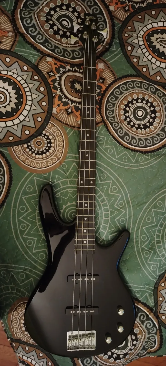 Ibanez Gsr 180 Bass guitar
