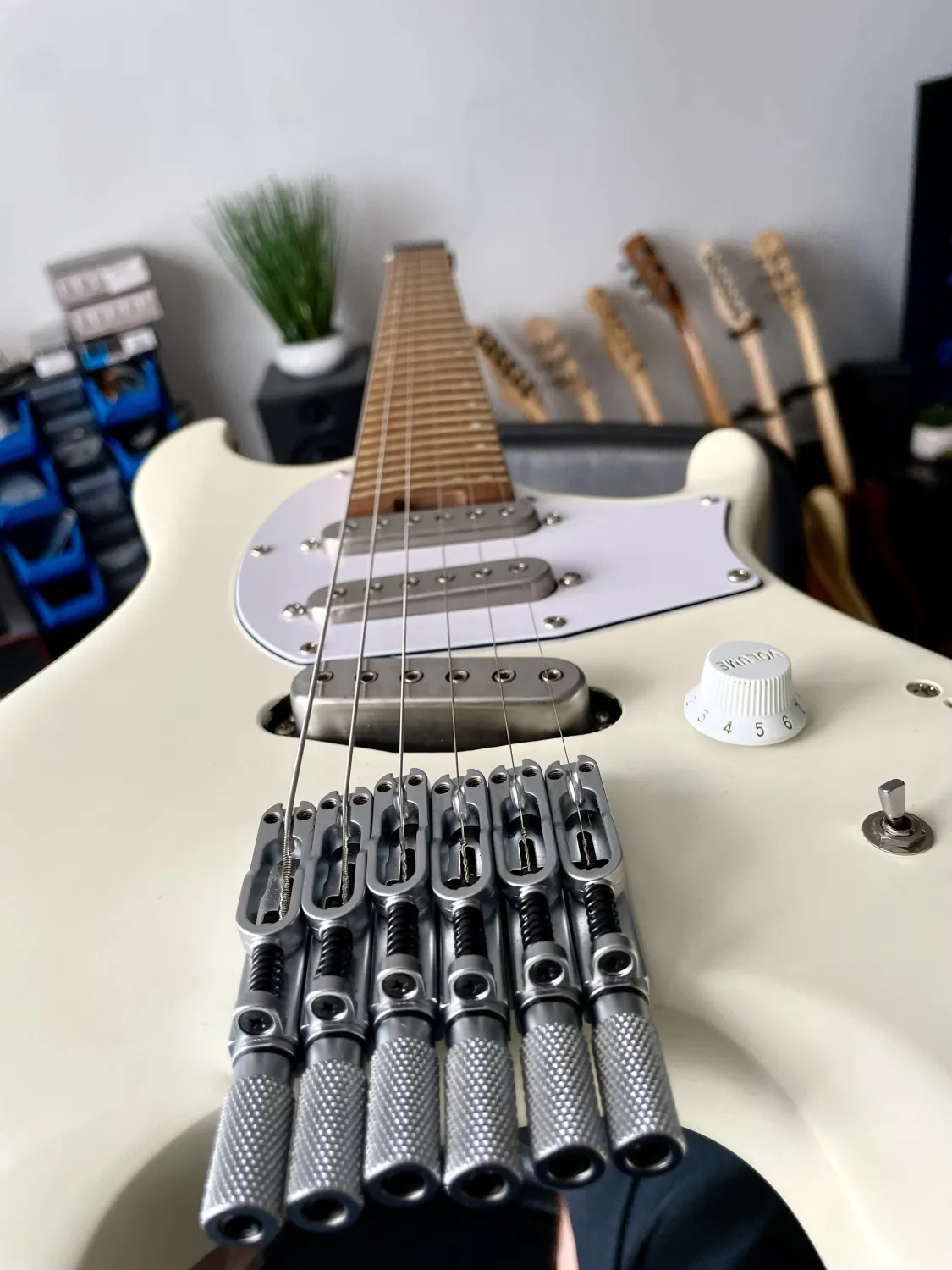 Ibanez ICHI10 Elektrická gitara