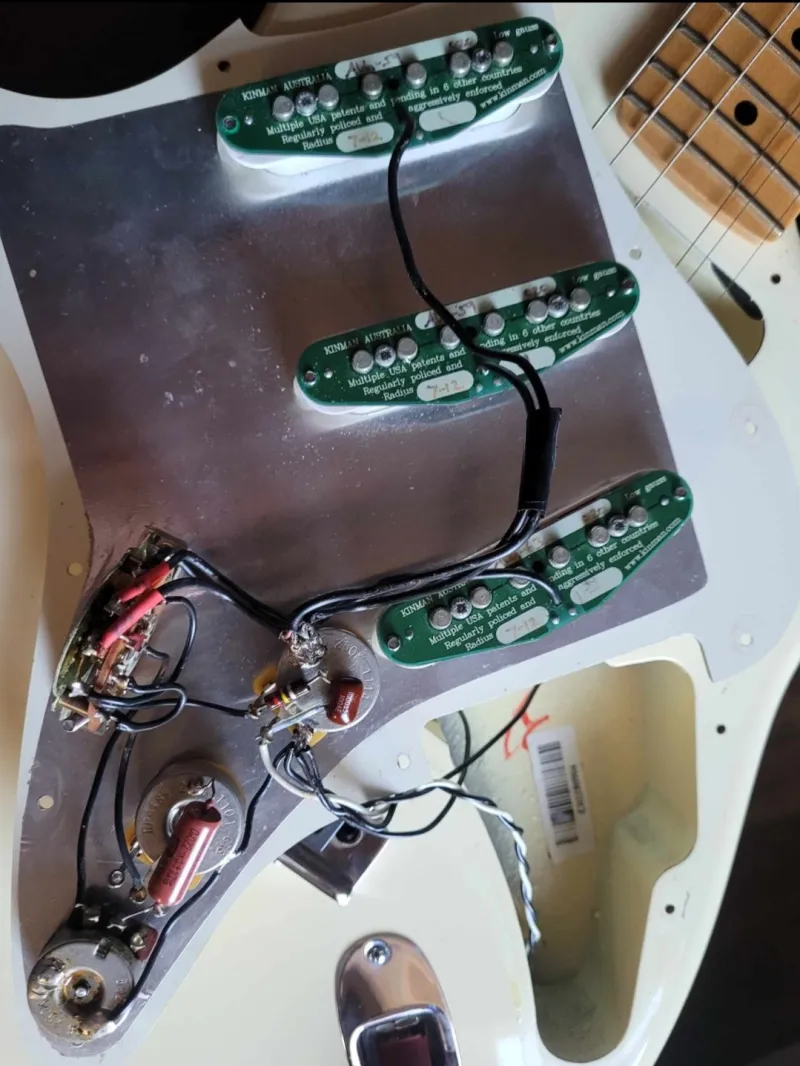 Kinman Hank Marvin vintage. Pickup set