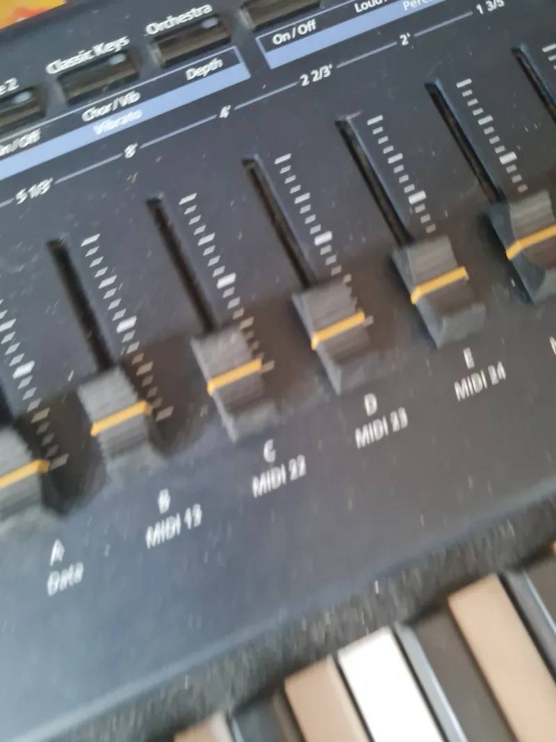 KURZWEIL PC3 Syntetizátor
