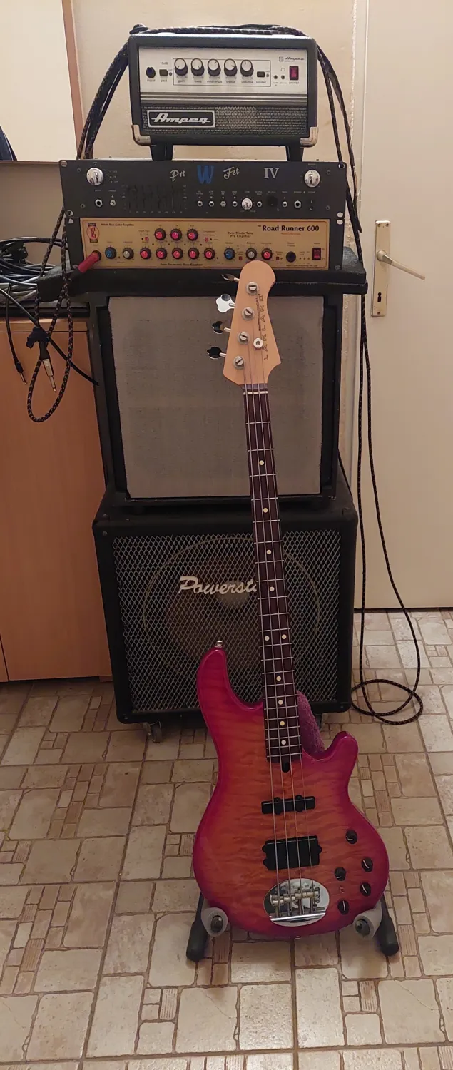 Lakland Skyline 4402 Bajo eléctrico