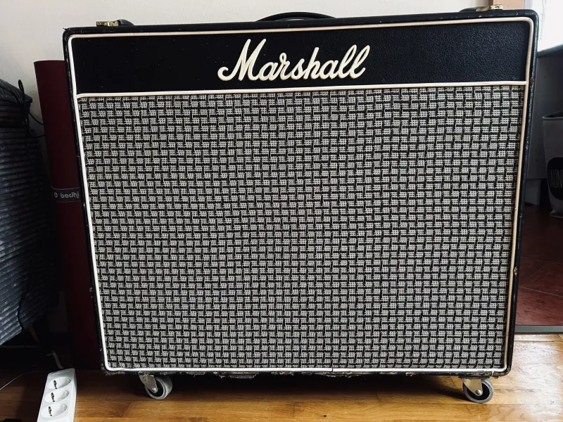 Marshall Artiste 2040 Gitárkombó