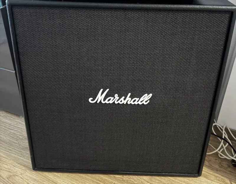 Marshall CODE 4X12 200W Hangláda