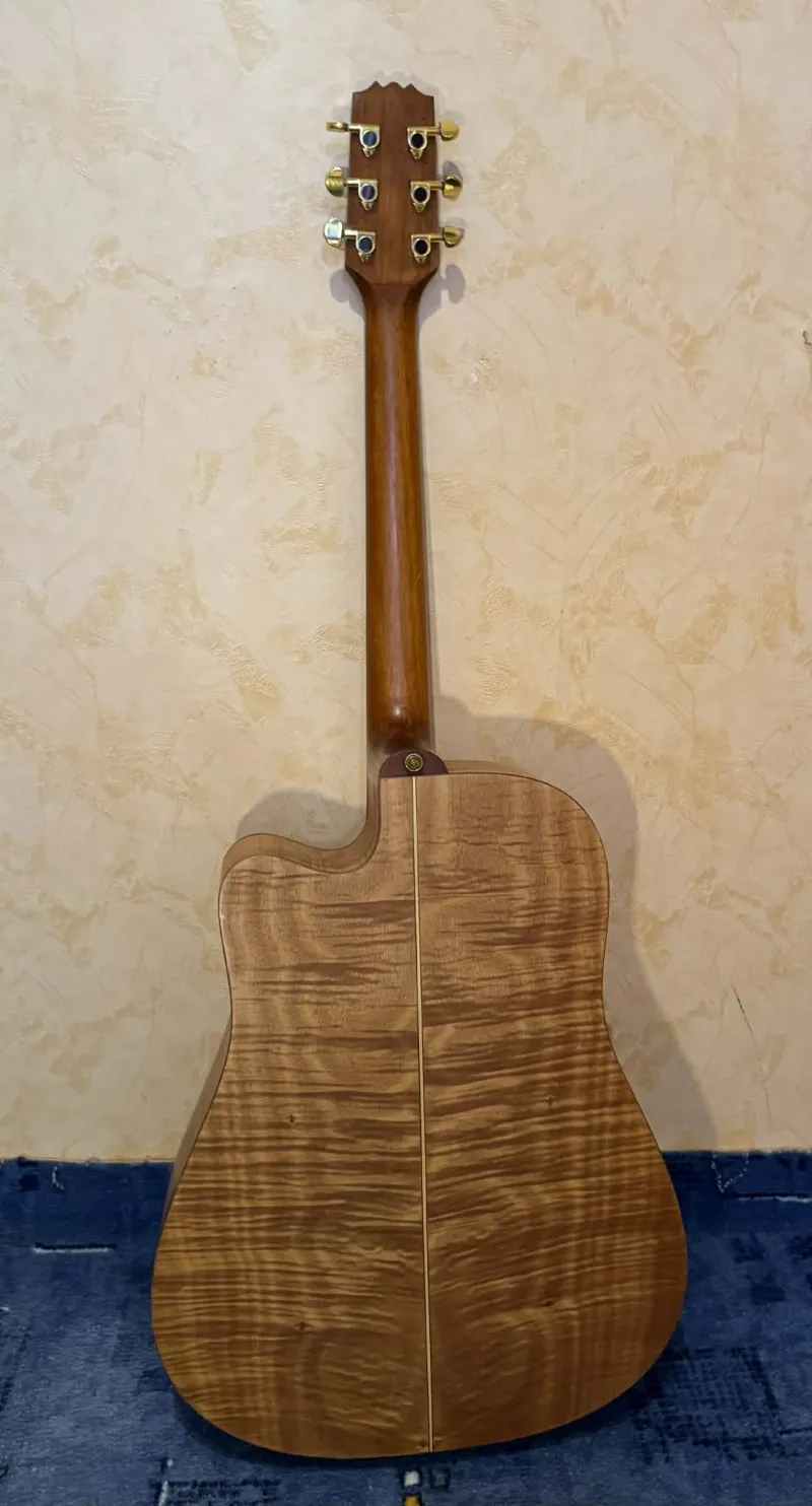 Martinez  Elektroakusztikus gitár