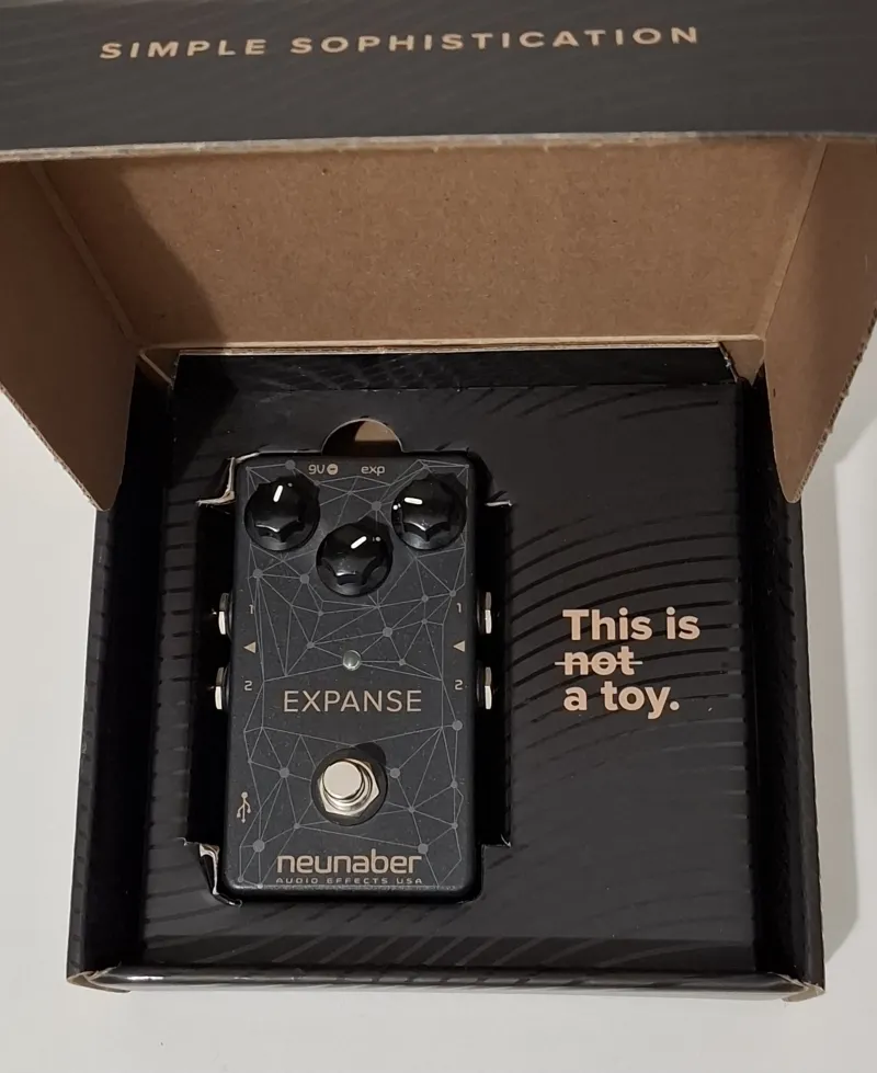 Neunaber Expanse Web + EXP kapcsoló Reverb pedal