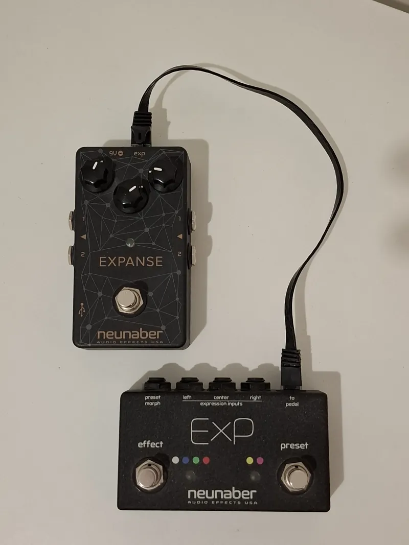Neunaber Expanse Web Reverb pedál