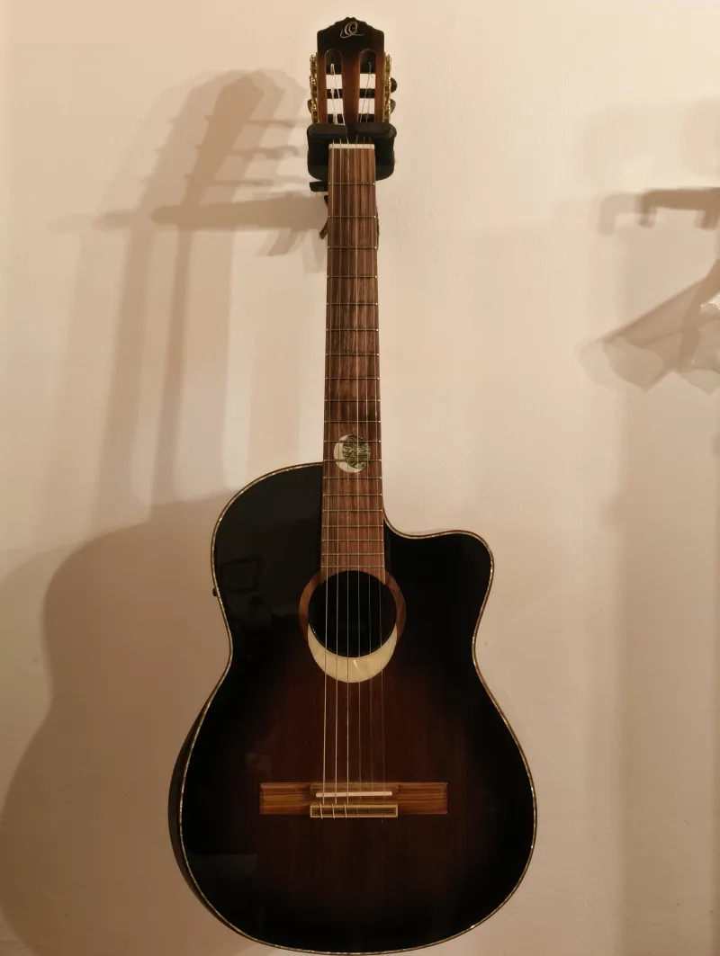 Ortega Eclipse suite CE Electro Acoustic klassische Gitarre