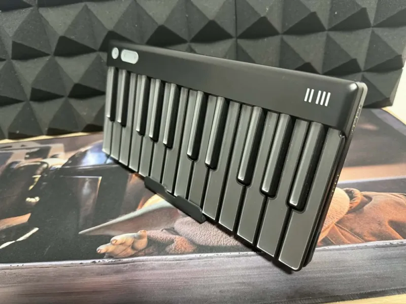 Roli Piano M MIDI keyboard