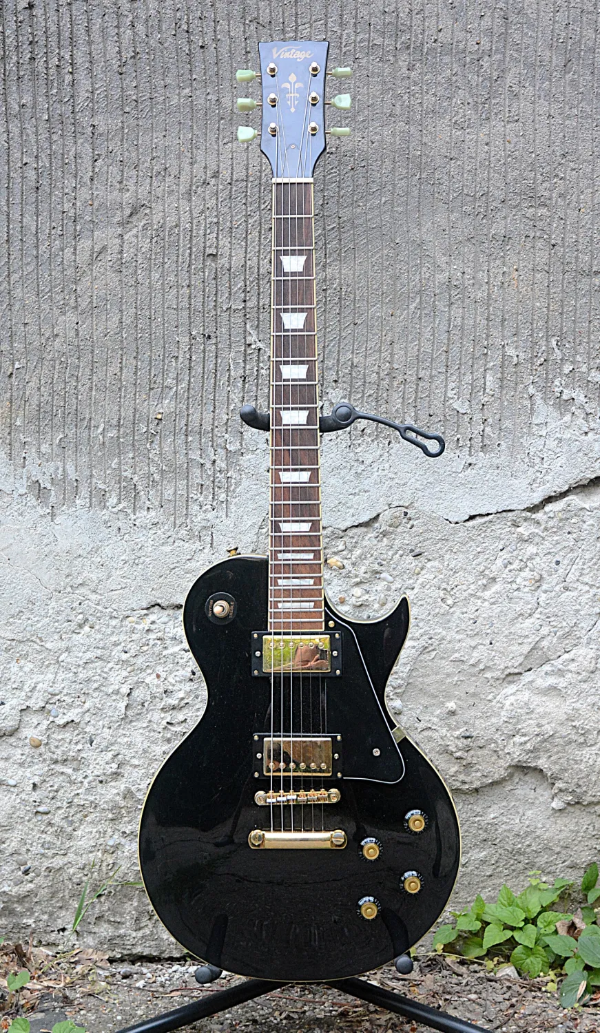 Vintage V100 Les Paul Electric guitar
