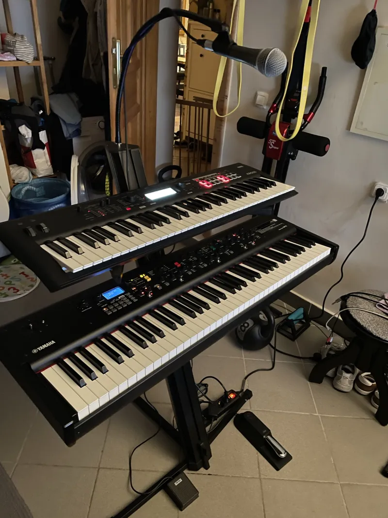 YAMAHA CP73 Digital piano