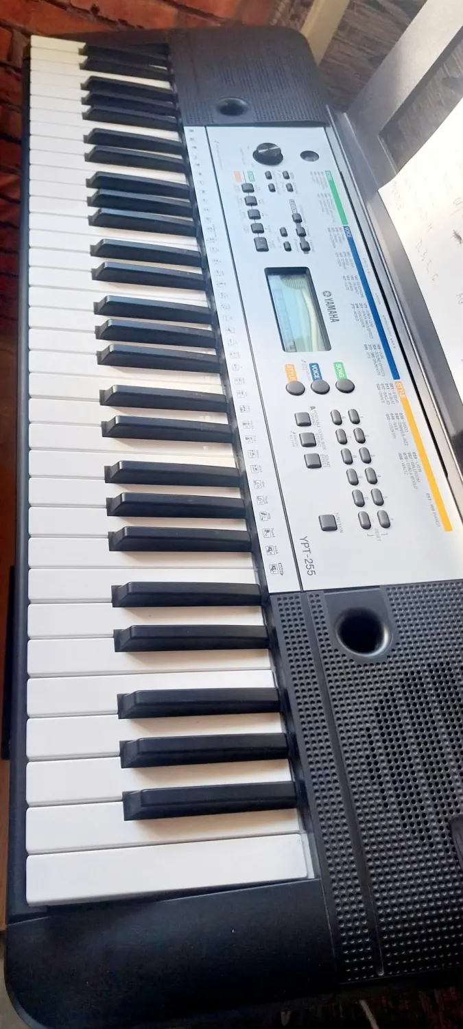 YAMAHA YPT 255 Szintetizátor
