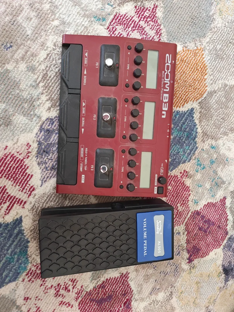 Zoom B3N  Multi-effects unit Efecto de bajo