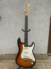 Fender Stratocaster Standard Guitarra eléctrica - Denton [Today, 5:30 pm]