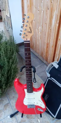 Squier Stratocaster Elektromos gitár - Aramiszoli [Ma, 17:30]