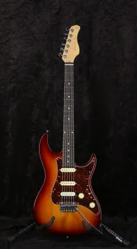 Sire S3 Larry Carlton