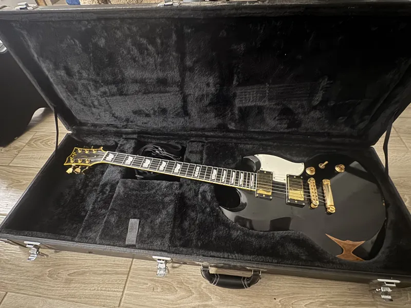 ESP Viper II Distressed Elektromos gitár