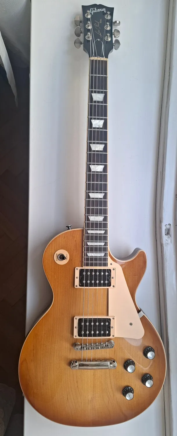 Gibson Les Paul Classic Electric guitar
