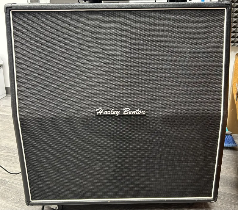 Harley Benton G412A Vintage Celestion V30 Gitárláda