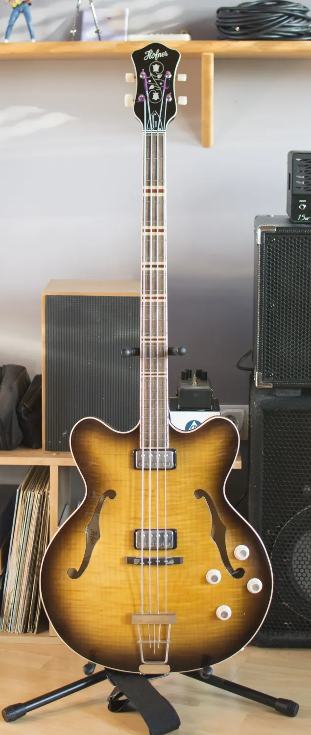 Höfner Verythin Bass Basszusgitár