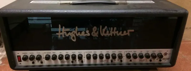 Hughes&Kettner Triamp100 Gitárerősítő-fej