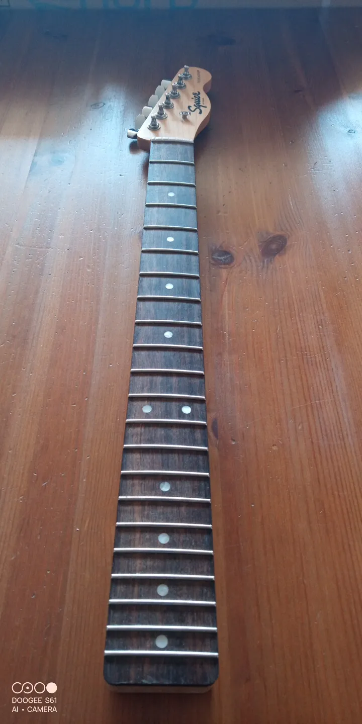 Squier Telecaster Nyak