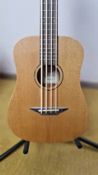 Harley-Benton Kahuna CLU-bass Basszusgitár - didgeridoo [Ma, 17:34]