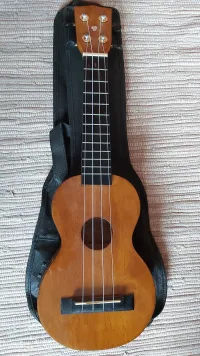 Mahalo Ukulele Elektromos ukulele - Sárai László [Ma, 08:44]